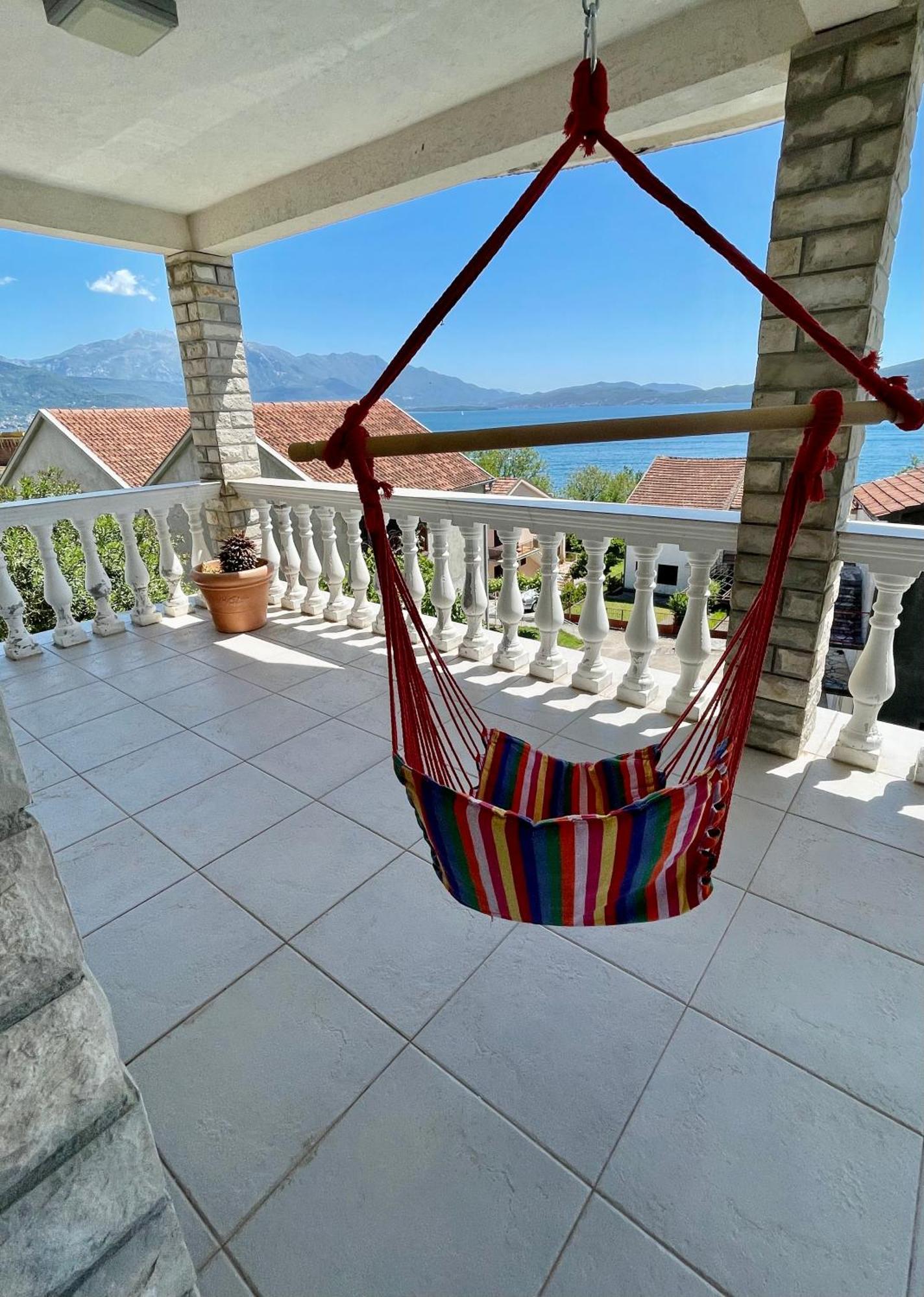 Family House With Pool & Sea View Aparthotel Bijela Bagian luar foto