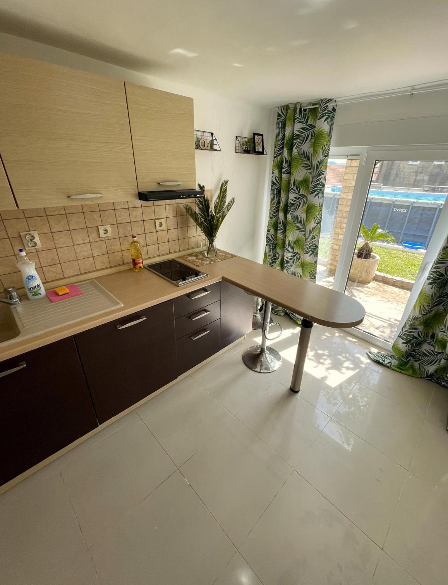 Family House With Pool & Sea View Aparthotel Bijela Bagian luar foto