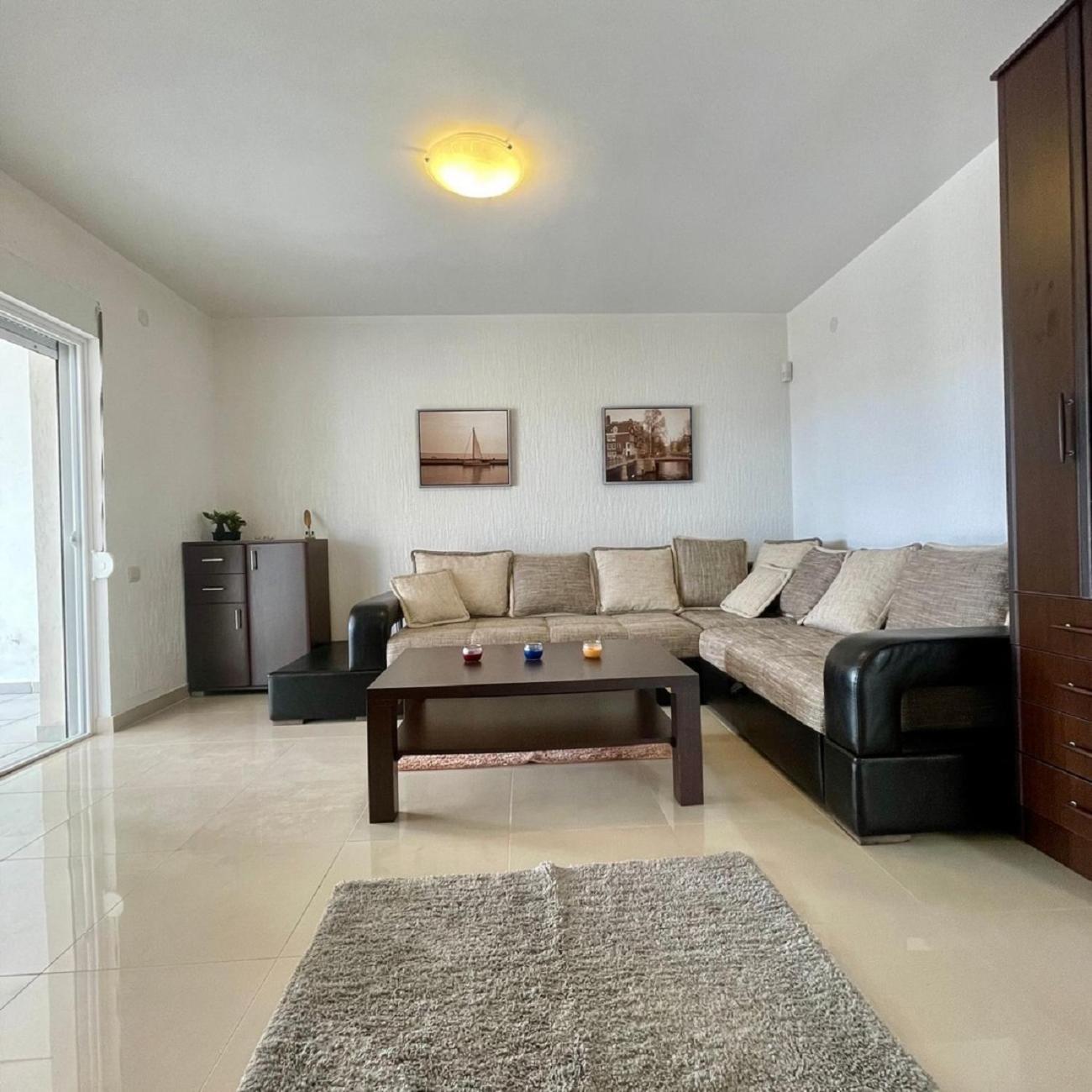 Family House With Pool & Sea View Aparthotel Bijela Bagian luar foto