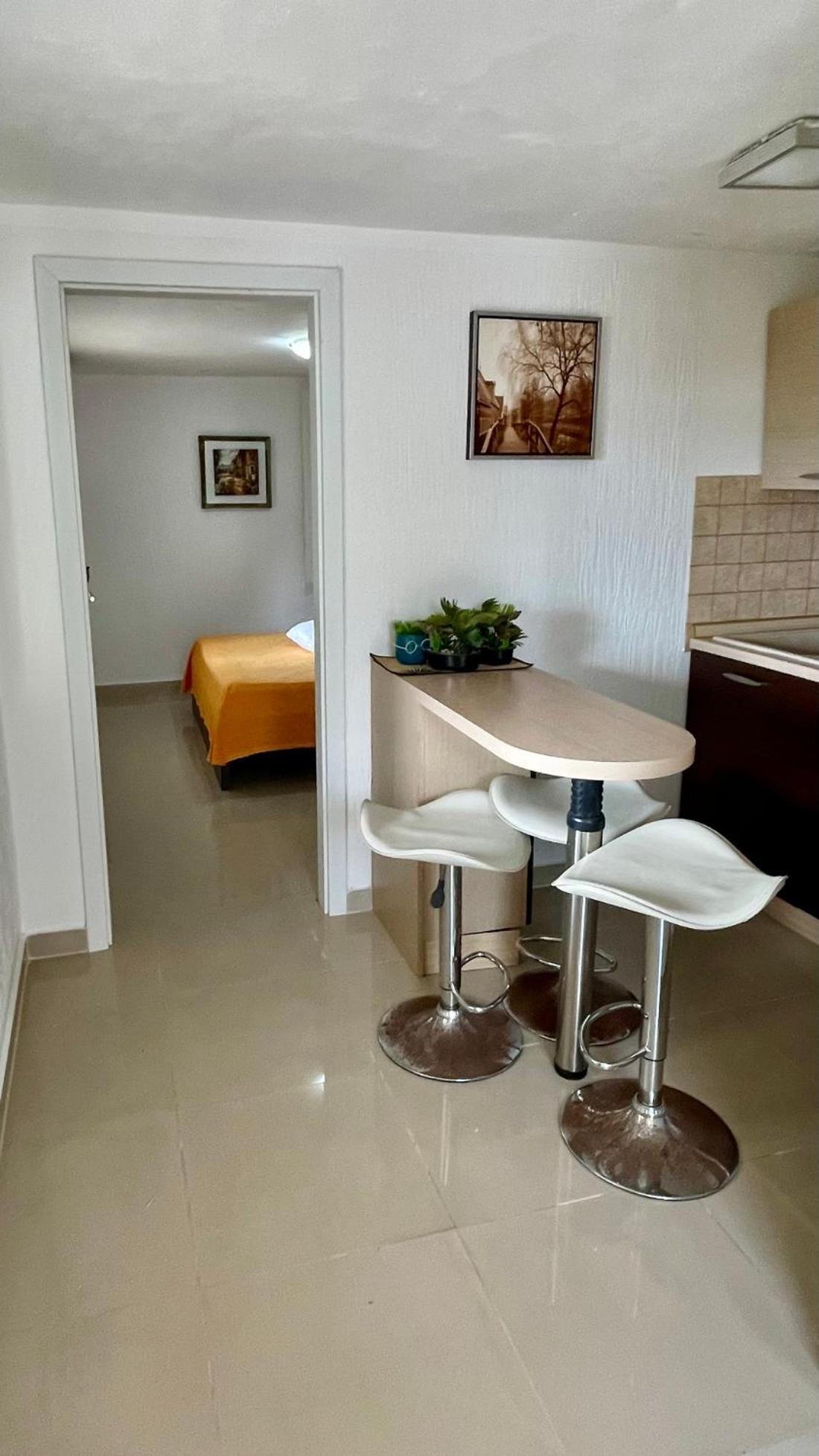 Family House With Pool & Sea View Aparthotel Bijela Bagian luar foto