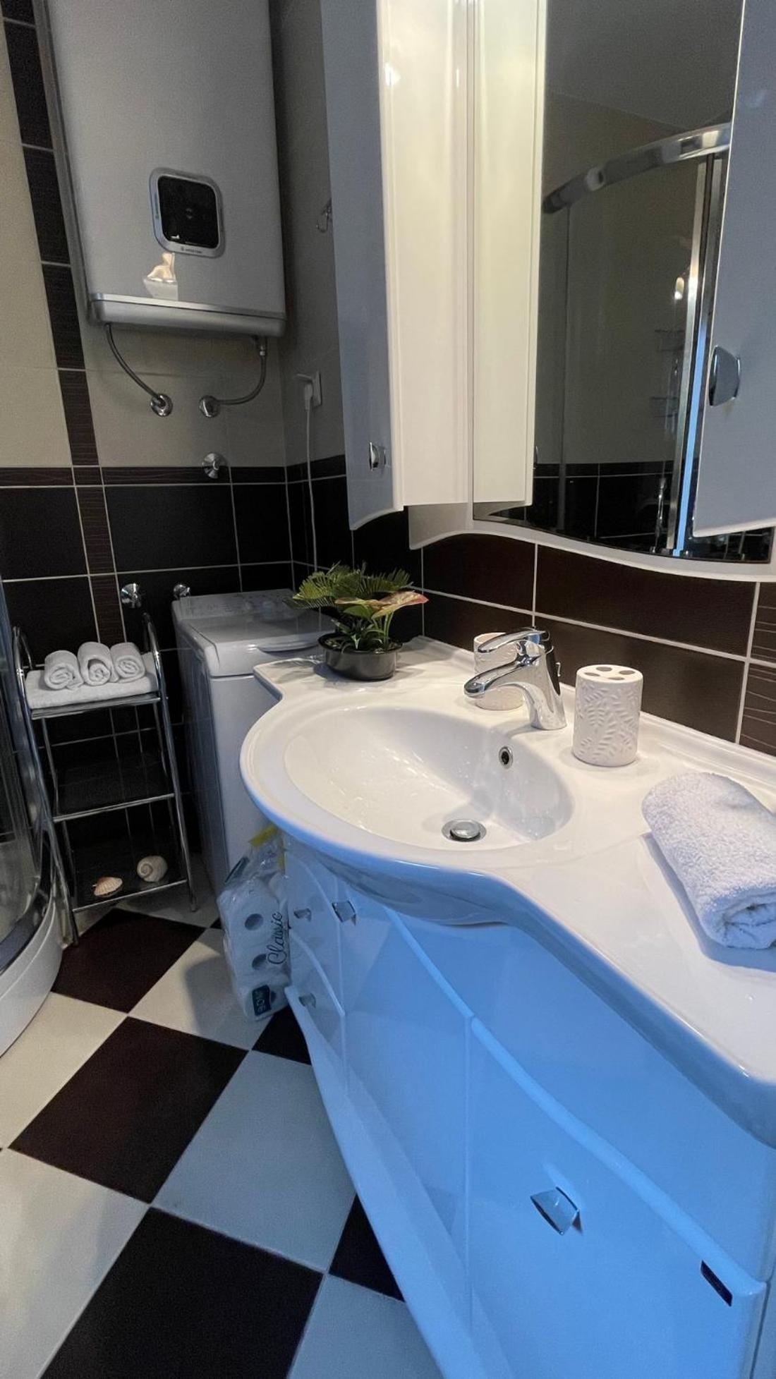 Family House With Pool & Sea View Aparthotel Bijela Bagian luar foto