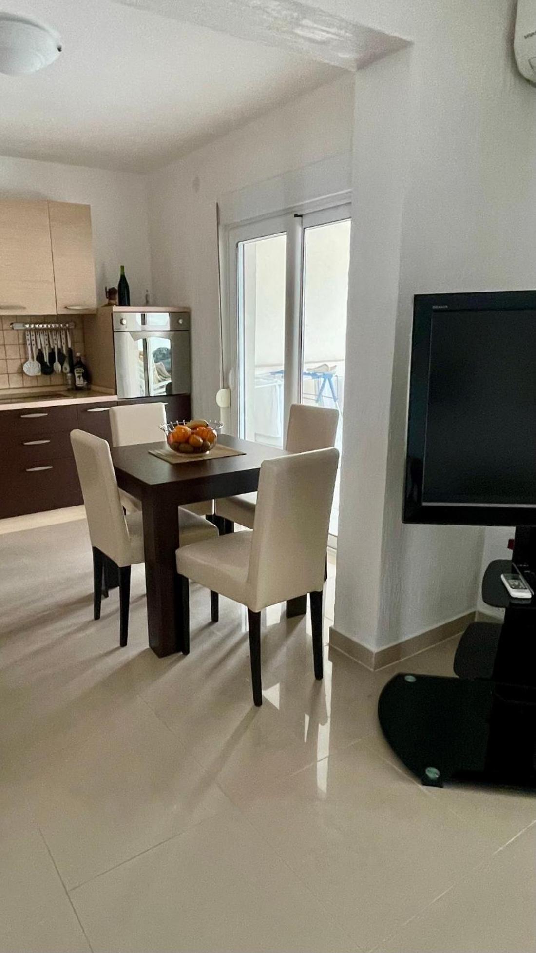 Family House With Pool & Sea View Aparthotel Bijela Bagian luar foto