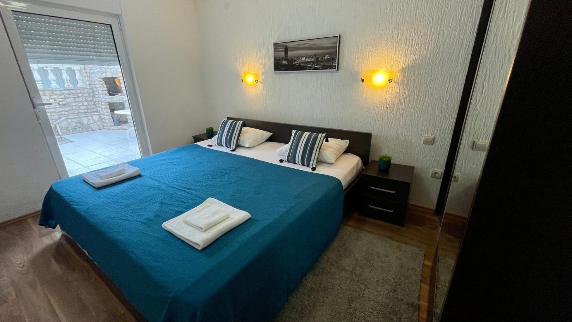 Family House With Pool & Sea View Aparthotel Bijela Bagian luar foto